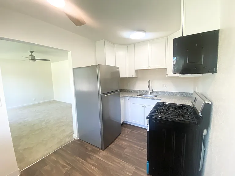 270 Dunster Dr #5 — Photo 6