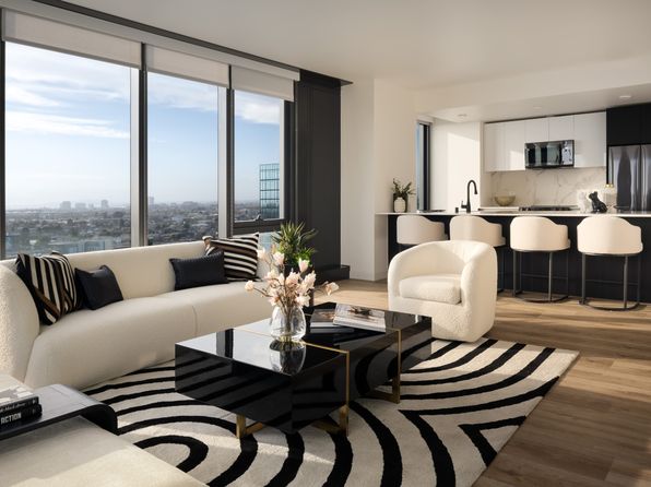 1950 Broadway APT 712