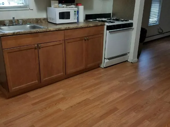 728 Ann St, Stroudsburg, PA 18360