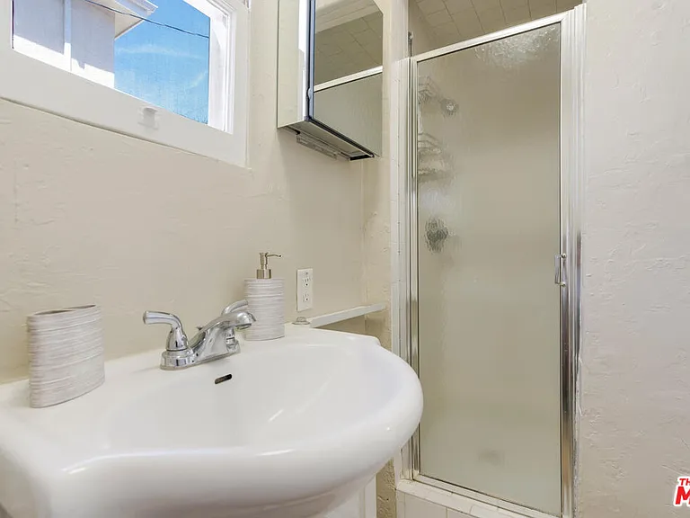 416 1/2 Norwich Dr — Photo 14