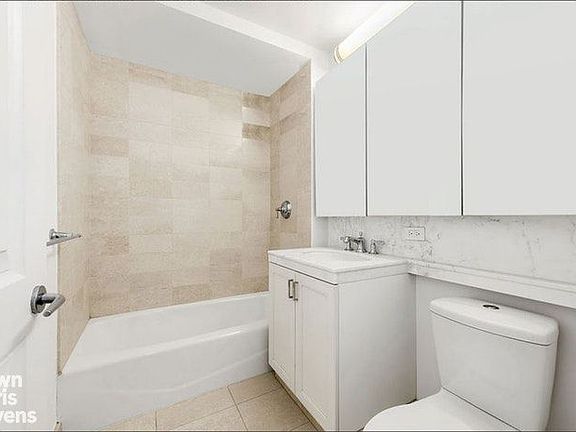 5th image of 205 E 85th St APT 12M