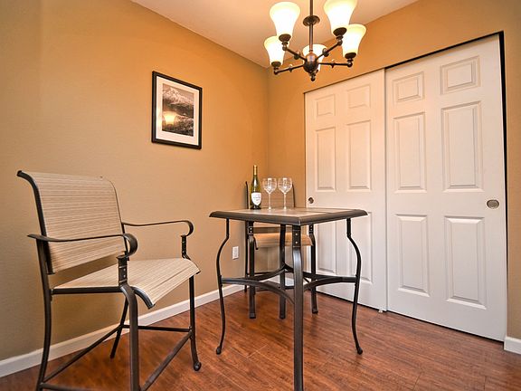 4th image of 2609 S 272nd St APT 26