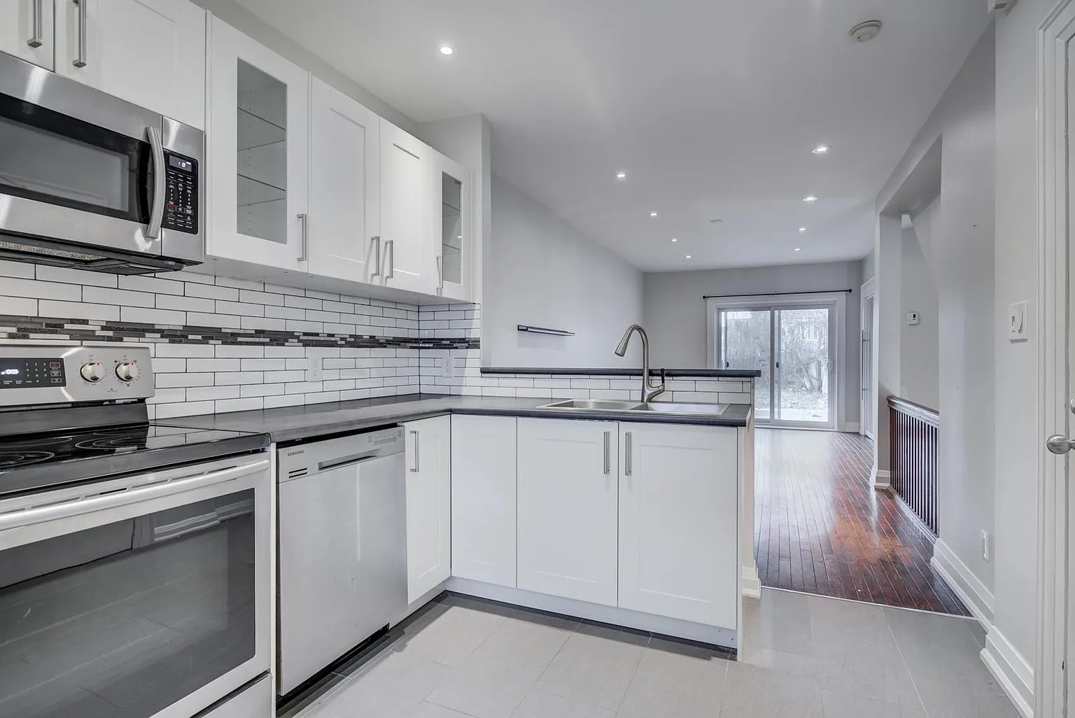 171 Waverley Rd #1 photo 1