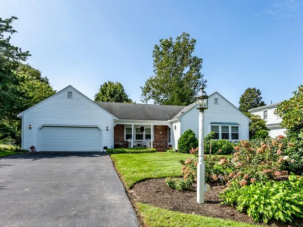 41 Joyce Anne Road, Centerville, MA 02632