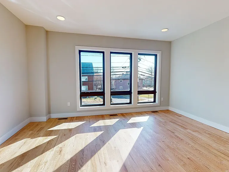 353 Boyden Ave — Photo 9