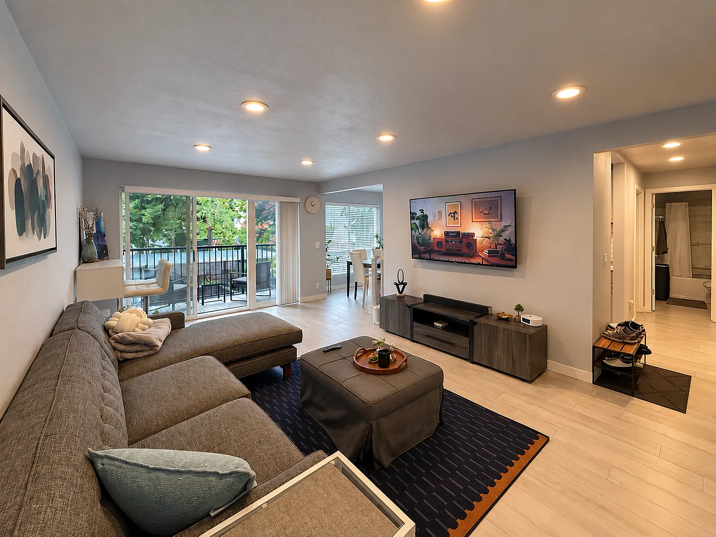1 bed, 689 sqft, $1,990 — Photo 2
