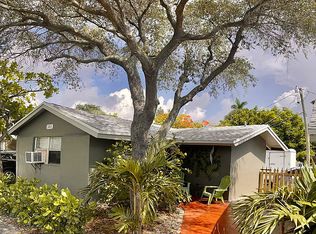 303 Melody Ln, Lantana, FL 33462