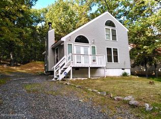 324 Whippoorwill Dr, Bushkill, PA 18324