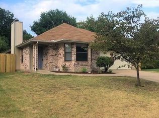 10216 Pack Saddle Ct, Fort Worth, TX 76108
