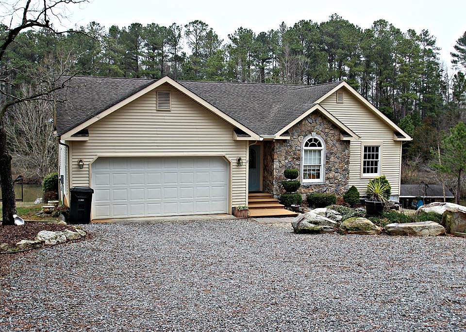 1st image of 247 Heritage Ln