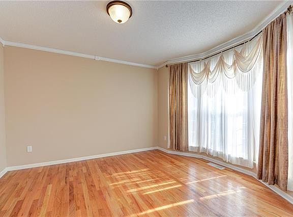 5th image of 2705 NE Arbor Ct