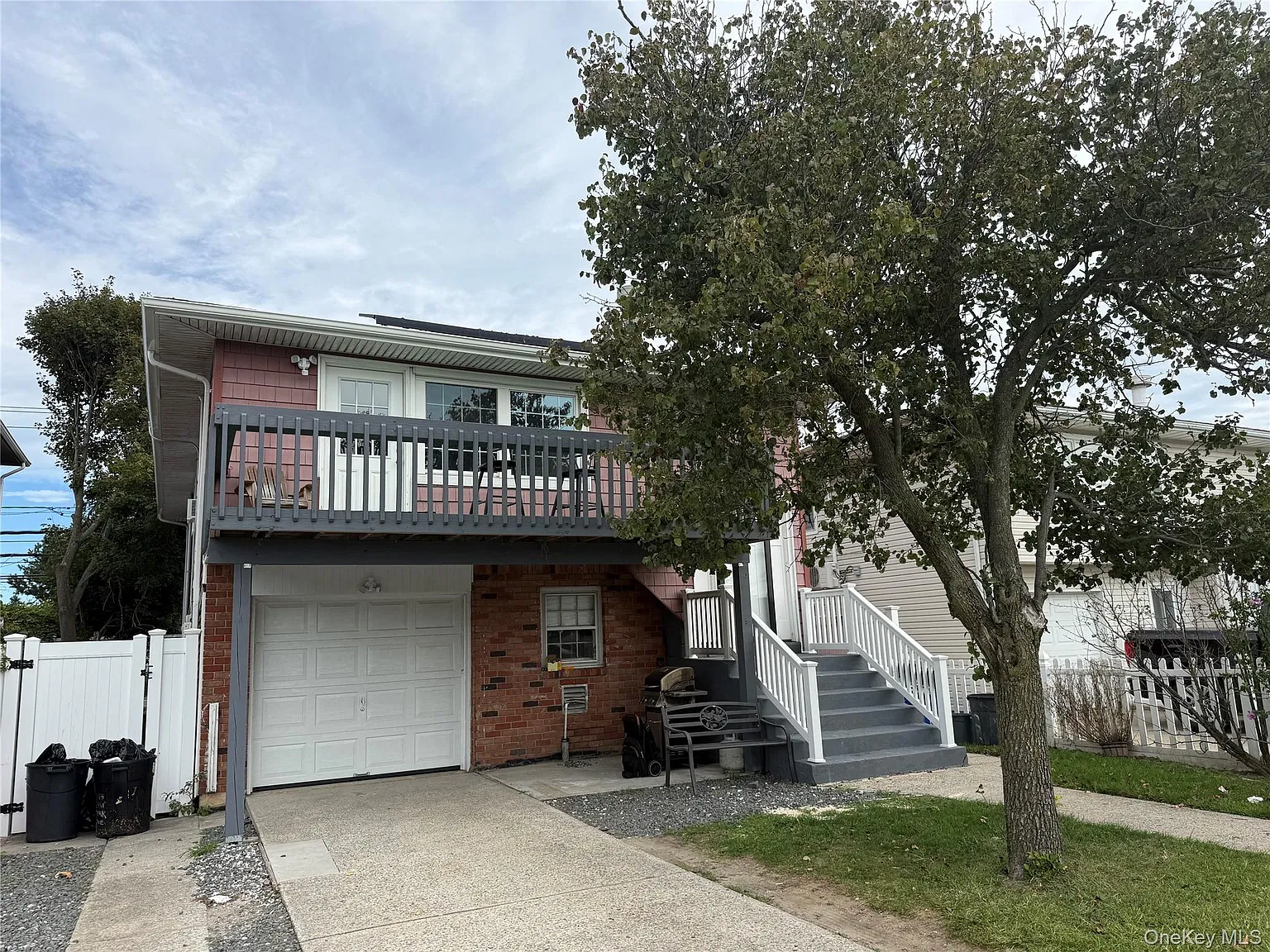 3 bed, 2.0 bath, 1000 sqft, $4,000 — Photo 2