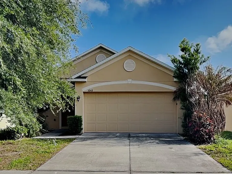 1043 Bethpage Rd — Photo 11