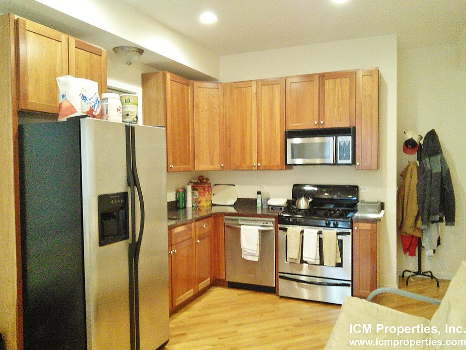 1st image of 2510 N Southport Ave #2