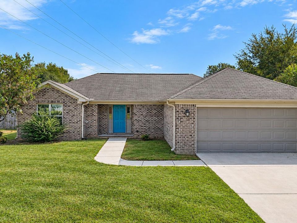 1st image of 18 Bradford Cir