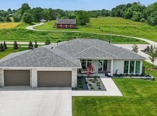 1129 S Wilder Pl, West Des Moines, IA 50266