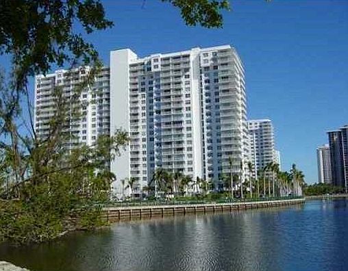 1st image of 2801 NE 183rd St APT 315