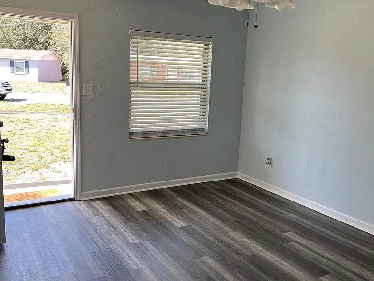 509 Trenton St — Photo 3