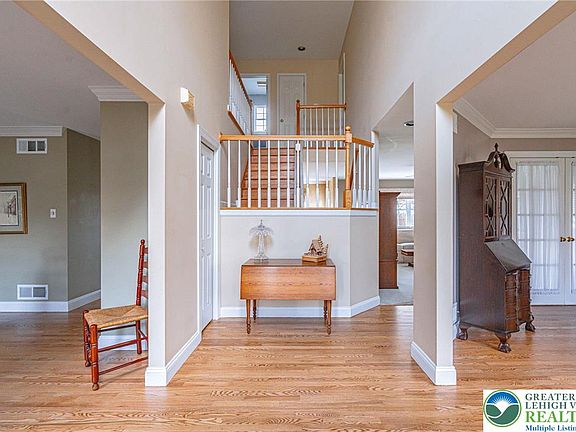 4th image of 3240 Watermill Dr