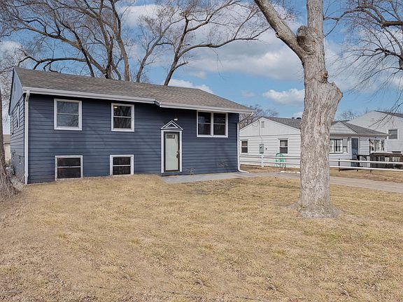 2nd image of 4020 Bel Air Dr