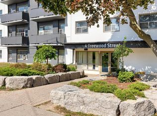 4 Treewood St #310, Toronto, ON M1P 3J4