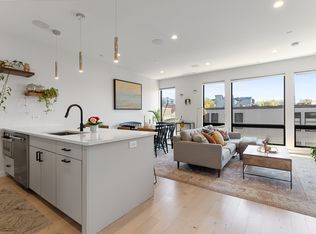 340 W 2nd St #PENTHOUSE 23, Boston, MA 02127