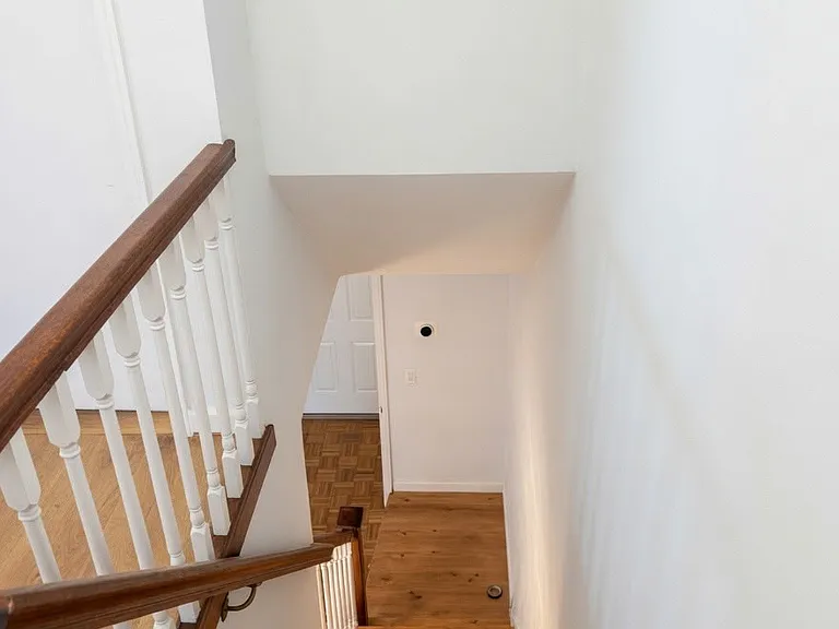 1080 Rhinelander Ave #1 — Photo 9