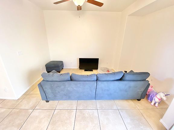 2nd image of 132 Bloomsbury Ave