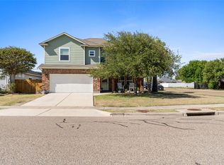 2007 Bay Breeze Dr, Portland, TX 78374