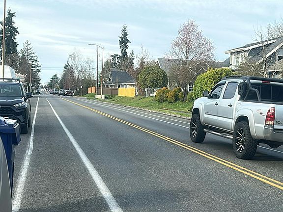 5th image of 5927 Yakima Ave