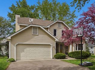 10358 Lee Dr, Eden Prairie, MN 55347