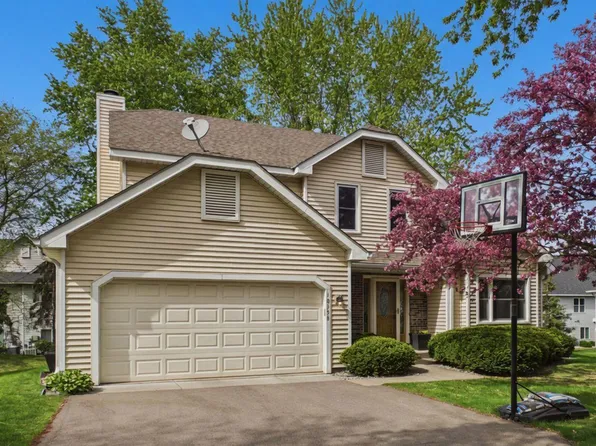 10358 Lee Dr, Eden Prairie, MN 55347