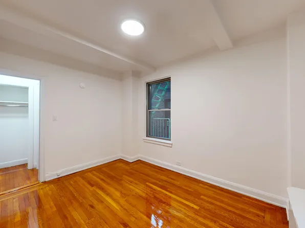 301 East 38th Street image 4 of 18