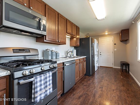 4th image of 1606 Sacramento Dr