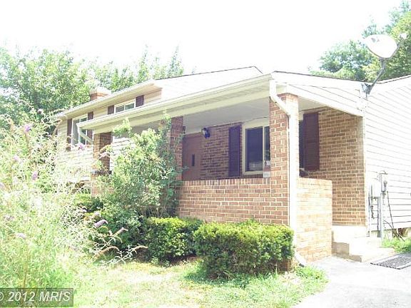 3rd image of 2122 Briarwood Dr