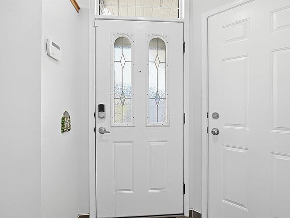 4th image of 1737 Kensit Pl NW