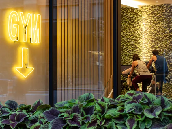 300 East 34th Street image 34 of 47