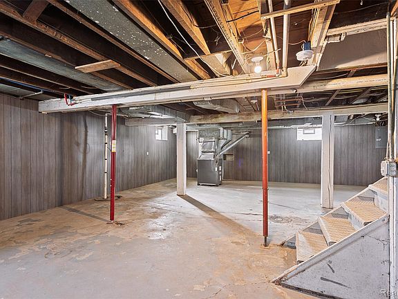5th image of 16725 Blackstone St