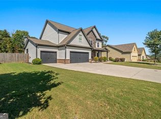 6376 Spring Cove Dr, Flowery Branch, GA 30542