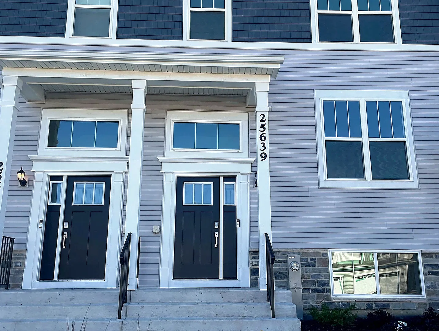 3 bed, 2.5 bath, 1764 sqft, $2,800 — Photo 1