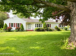 186 White Church Rd, Troy, NY 12180