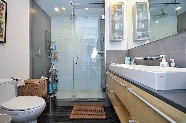 Sold by Brick&Mortar | media 25