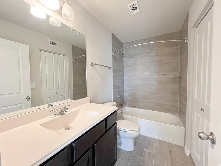 653 Ferrule Dr #B — Photo 9