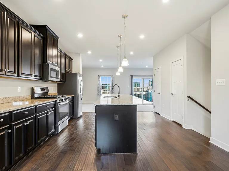 8015 Spring Arbor Dr — Photo 11