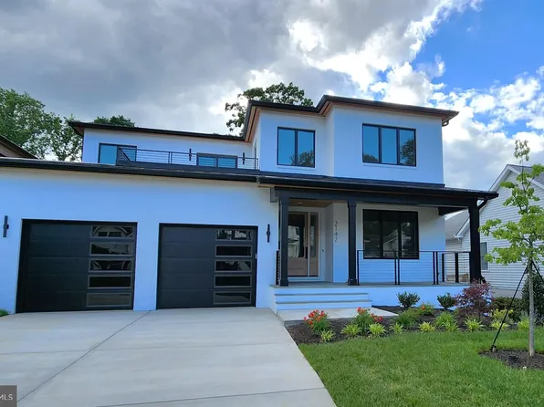 2142 Hilltop Pl, Falls Church, VA 22043