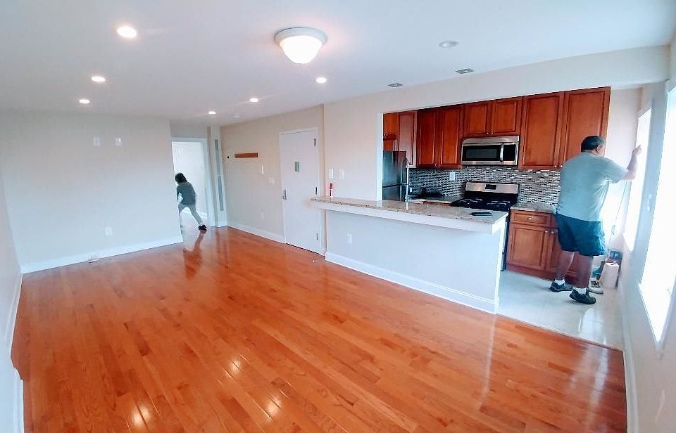 1st image of 124 President St #3