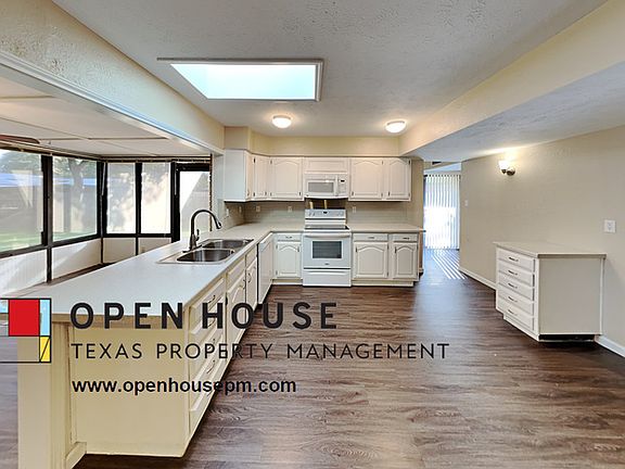 4th image of 3725 Aspenwood Dr
