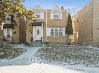 7855 E Prairie Rd, Skokie, IL 60076