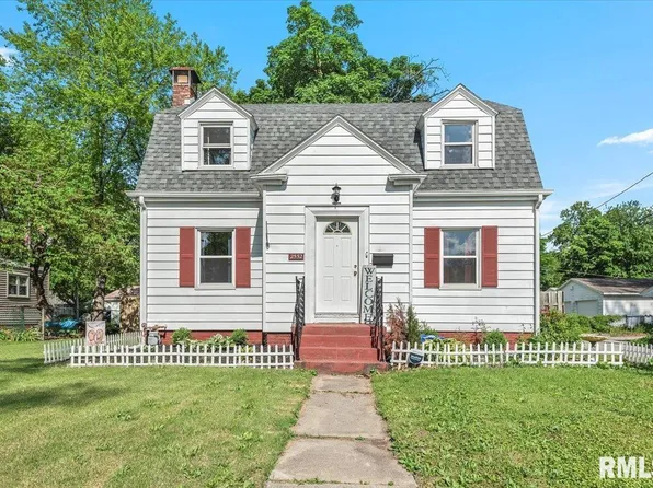 2552 S 7th St, Springfield, IL 62703