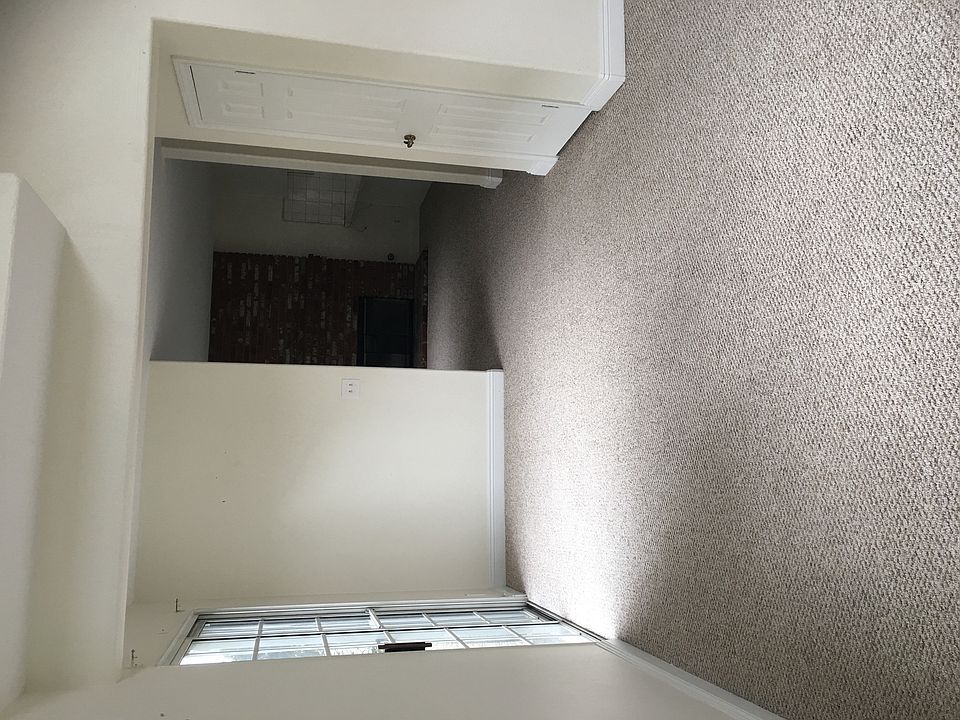 2nd image of 21023 Madrona Ave